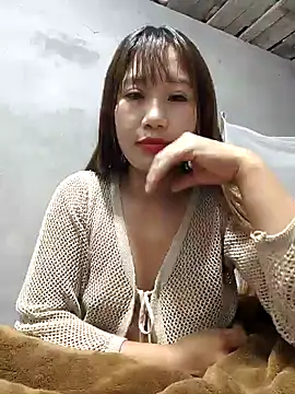 Snapshot of xinhxinh-cute chatting on May 6, 12:41 am xinhxinh-cute online show from May 6, 12:41 am