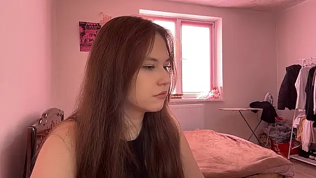 Snapshot of NyelleSpir chatting on April 4, 1:30 pm NyelleSpir online show from April 4, 1:30 pm