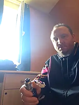 Snapshot of Ylidd chatting on March 26, 1:28 pm Ylidd online show from March 26, 1:28 pm