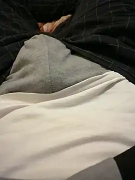 shyyyyy0 online show from April 14, 1:55 am