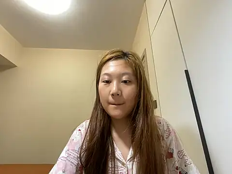 tutu512 online show from May 24, 11:04 am