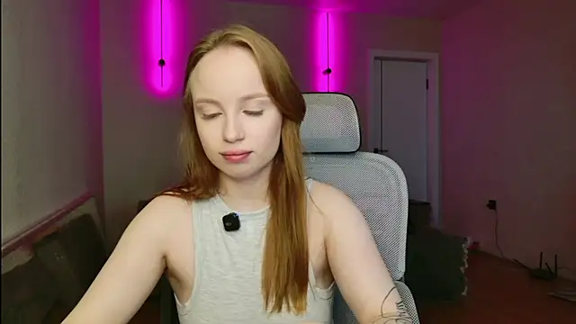 BunnyShinex online show from July 13, 2:20 pm