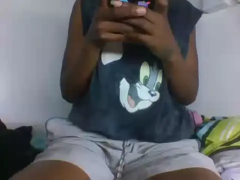 Snapshot of kamza37 chatting on March 31, 5:57 pm kamza37 online show from March 31, 5:57 pm