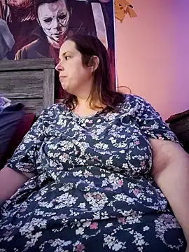 023thickandjuicy07 online show from May 10, 9:31 pm