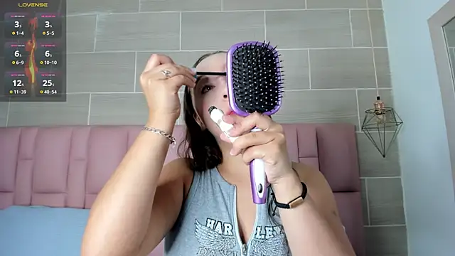 Snapshot of Valery_Stone- chatting on July 1, 12:40 pm Valery Stone- online show from July 1, 12:40 pm