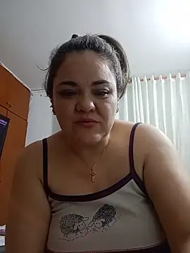 Snapshot of Natashablade__ chatting on May 16, 2:30 am Natashablade online show from May 16, 2:30 am