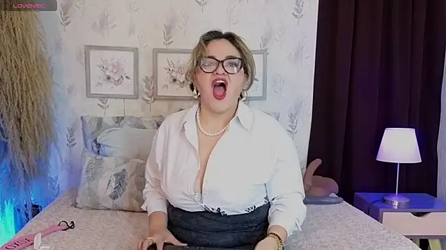 Snapshot of Natashablade__ chatting on July 10, 11:46 am Natashablade online show from July 10, 11:46 am
