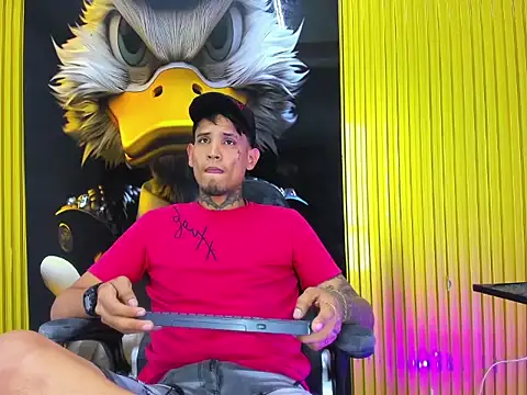 Winsord Bigcock online show from March 28, 7:35 pm