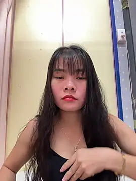 Snapshot of Naked-xx chatting on May 20, 9:37 am Naked-xx online show from May 20, 9:37 am