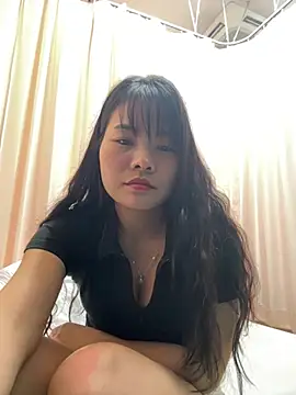 Snapshot of Naked-xx chatting on May 22, 10:54 am Naked-xx online show from May 22, 10:54 am