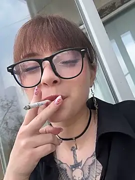 tiny dreamer online show from April 19, 9:30 am