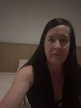 Snapshot of lounostrings chatting on May 2, 2:22 pm lounostrings online show from May 2, 2:22 pm