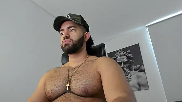 Snapshot of simonleon27 chatting on June 16, 12:08 pm simonleon27 online show from June 16, 12:08 pm