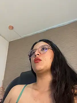 Snapshot of babylexi18 chatting on June 27, 7:41 pm babylexi18 online show from June 27, 7:41 pm