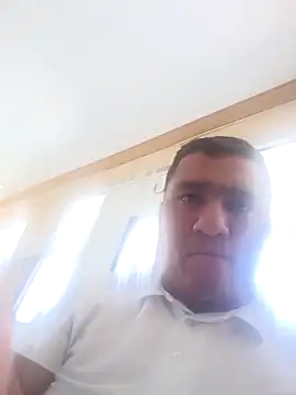 Snapshot of luis20212 chatting on April 24, 3:36 pm luis20212 online show from April 24, 3:36 pm