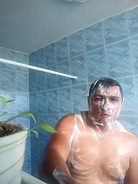 Snapshot of luis20212 chatting on May 12, 6:38 pm luis20212 online show from May 12, 6:38 pm