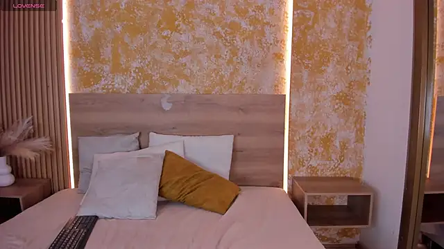 mia rossi 7 online show from April 5, 3:58 am