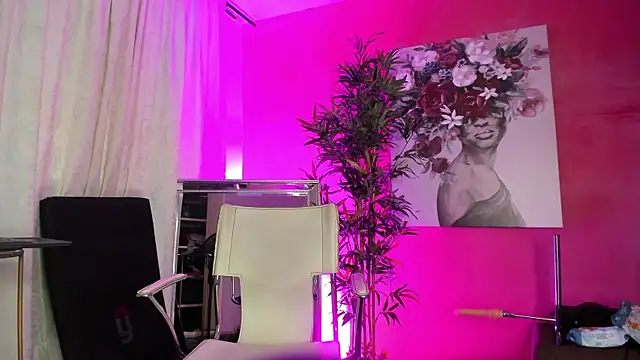 LexyNova  online show from May 22, 2:44 pm