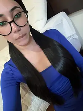 juliacosta online show from April 15, 7:58 pm