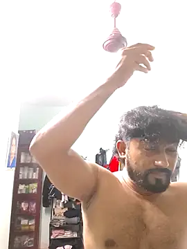 Snapshot of varun2184 chatting on May 7, 6:13 pm varun2184 online show from May 7, 6:13 pm