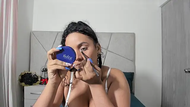 VeraBellucci online show from April 7, 11:10 am