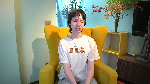 Snapshot of NgaSiddiqi chatting on March 31, 9:43 am NgaSiddiqi online show from March 31, 9:43 am