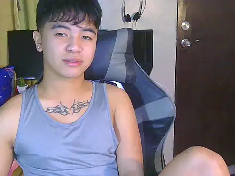 Snapshot of Untouchable_Bromancexxx chatting on May 2, 9:36 am Untouchable Bromancexxx online show from May 2, 9:36 am