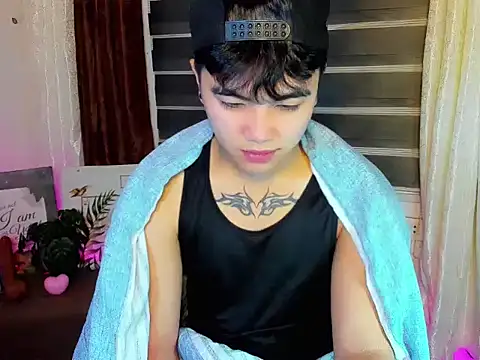 Untouchable Bromancexxx online show from July 12, 12:23 am