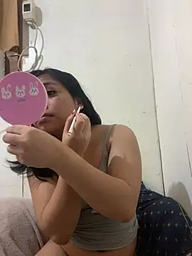 Snapshot of lulueraxxxx chatting on May 8, 3:06 pm lulueraxxxx online show from May 8, 3:06 pm