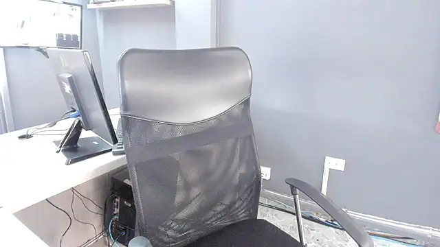 Lucia11  online show from April 2, 4:04 pm