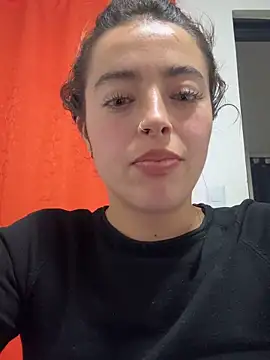 cattleya Louise online show from April 17, 3:42 am