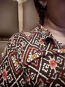 Deeksha5356 online show from March 27, 9:47 pm