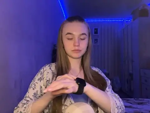 melissashineeee online show from April 14, 2:12 pm