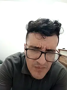 Snapshot of Jeff_vibe chatting on May 4, 7:43 pm Jeff vibe online show from May 4, 7:43 pm