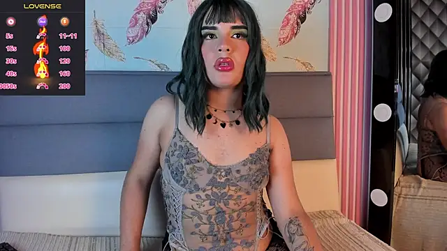 GlossyBratz online show from May 25, 8:26 pm