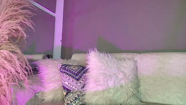 Zoee 8 online show from July 11, 10:33 pm