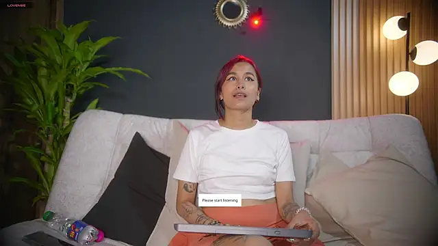 charlottehershel02 online show from July 8, 2:49 am