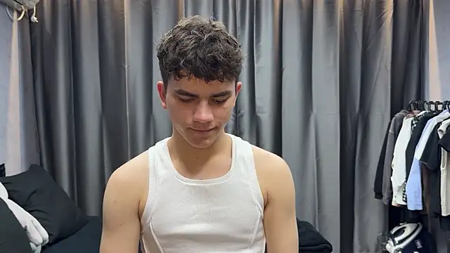 MaxWoolf online show from May 21, 4:14 pm