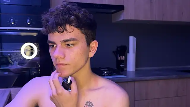 MaxWoolf online show from May 28, 2:58 pm