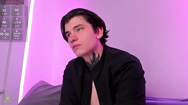 BertyThompson online show from April 7, 3:23 pm