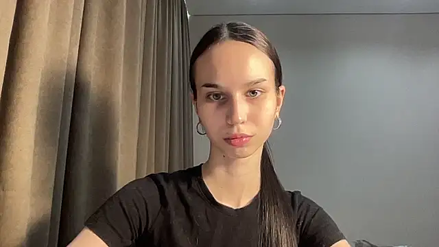 sparkmuse online show from April 3, 8:51 pm