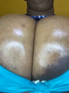 BoobsQueeen online show from May 21, 2:29 am