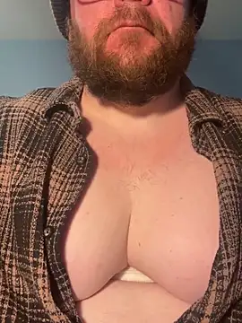 hugemanbreasts online show from March 29, 2:55 am