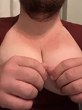 Snapshot of hugemanbreasts chatting on July 6, 2:19 am hugemanbreasts online show from July 6, 2:19 am