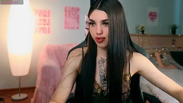 molly rettyy online show from May 19, 3:57 am