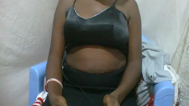 Snapshot of petite46 chatting on July 5, 3:56 am petite46 online show from July 5, 3:56 am