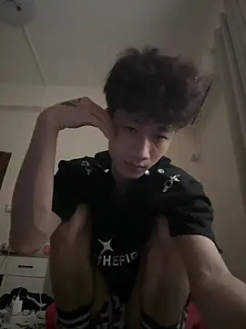 Snapshot of sexyboy-3525 chatting on May 31, 5:59 am sexyboy-3525 online show from May 31, 5:59 am