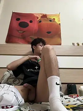 Snapshot of sexyboy-3525 chatting on June 30, 4:41 pm sexyboy-3525 online show from June 30, 4:41 pm