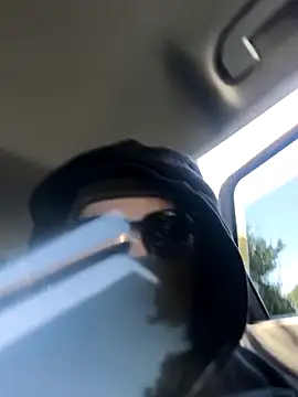 MassiveMask online show from April 11, 1:37 pm