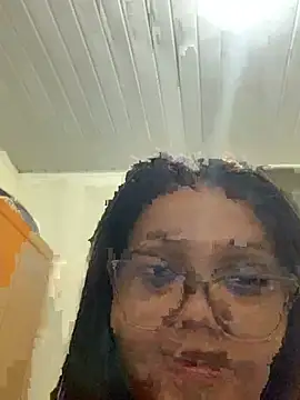 Snapshot of viviboraaaa chatting on April 23, 1:18 am viviboraaaa online show from April 23, 1:18 am